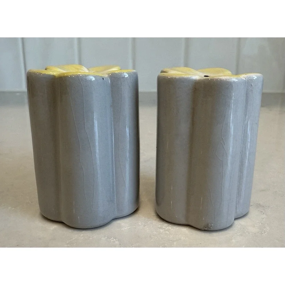 MCM Vintage Weil Ware California Pottery Blossom Yellow Gray Salt Pepper‎ Shaker